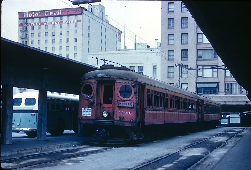 last-few-years-of-the-pacific-electrics-long-beach-branch-v0-cmnw6fwunz5f1.jpg