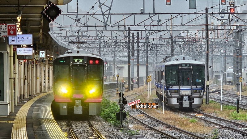 Hapi-Line Fukui 521系新塗裝 (4).jpg