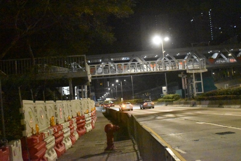 lung_cheung_road_old_footbridge_3_1.jpg