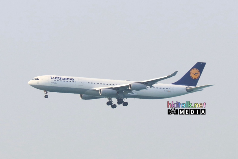 Lufthansa A340-300 (1).jpeg