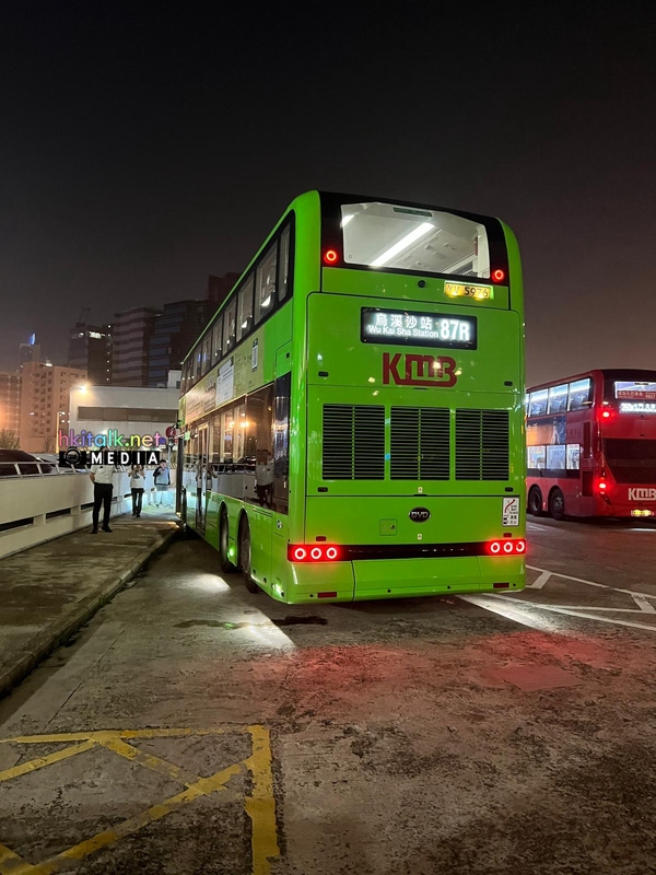 BED9 YV5976 (1).jpeg