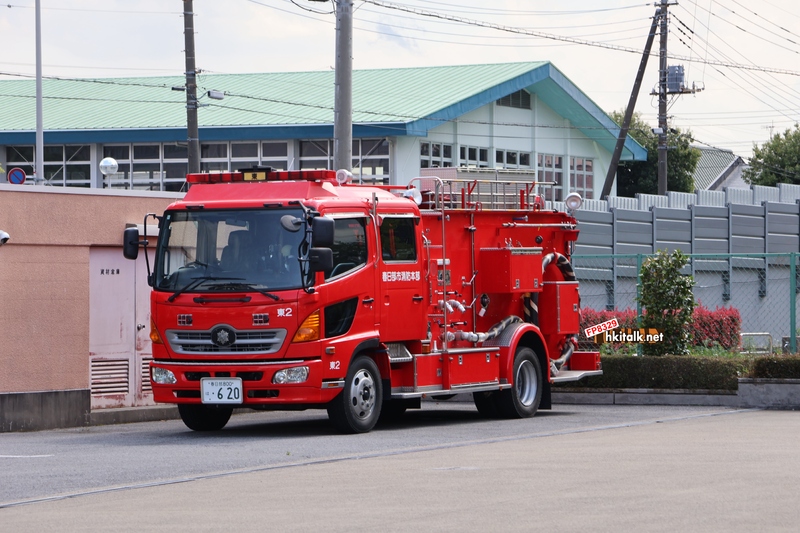 春日部巿消防車.JPG