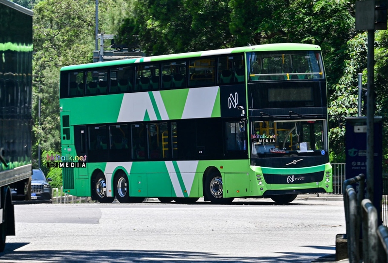 Volvo B8L 2.jpeg