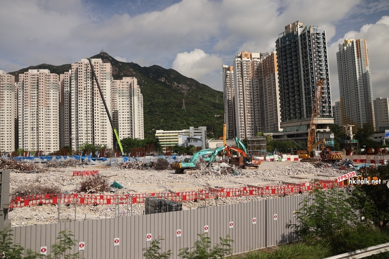 拆卸中的屯門泳池 (2) (1).JPG