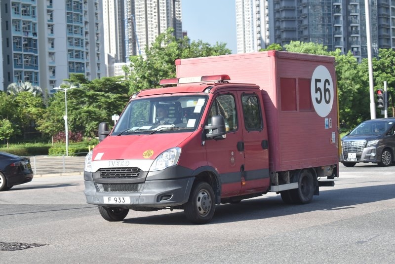 f933_1_1.jpg