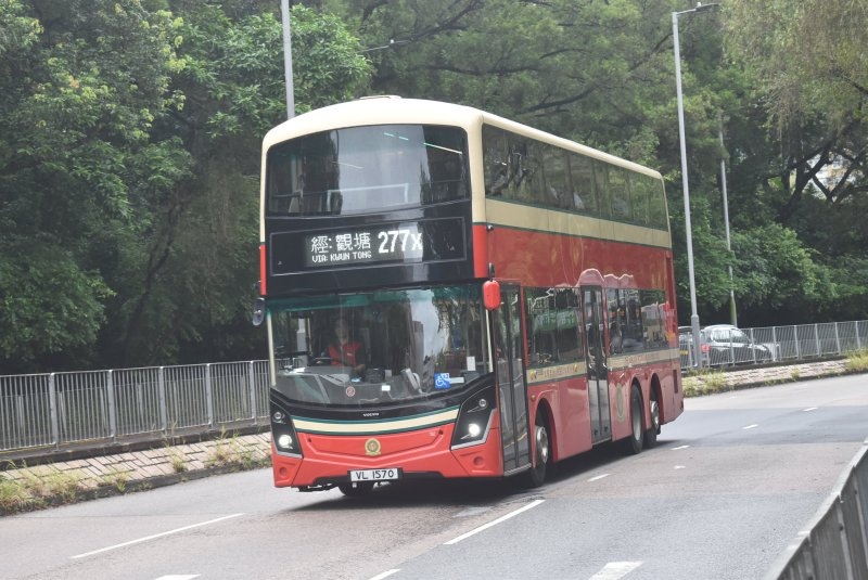 k_v6b217_1_1.jpg