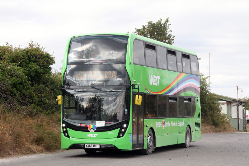 YX66WKL.jpg