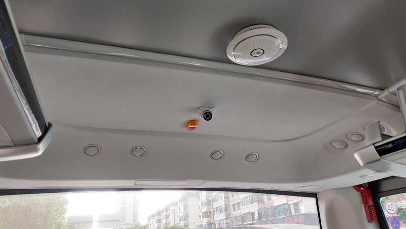 車尾頂部.jpg