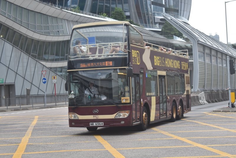 o_bigbus_1_1_1.jpg