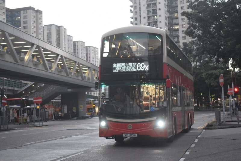 k_v6b230_1_1.jpg
