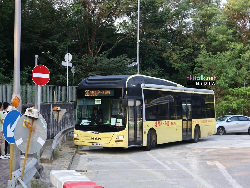 YellowBus 20261012 (2).jpeg