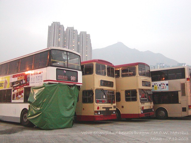 kmb_av253_p_03.jpg
