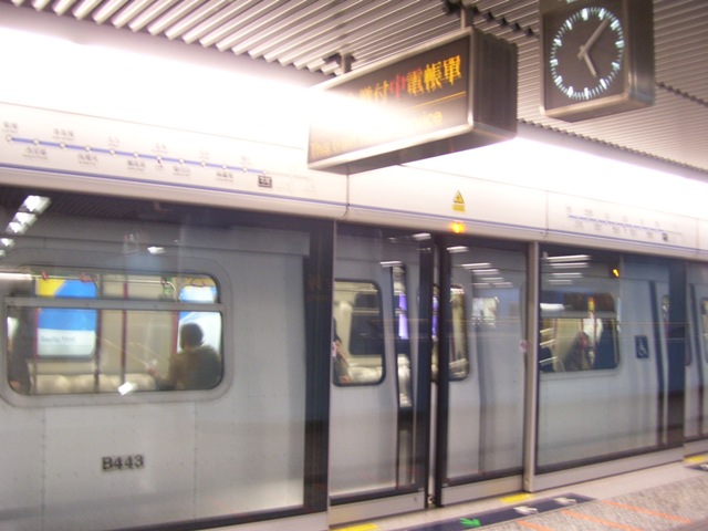 B443-05.JPG