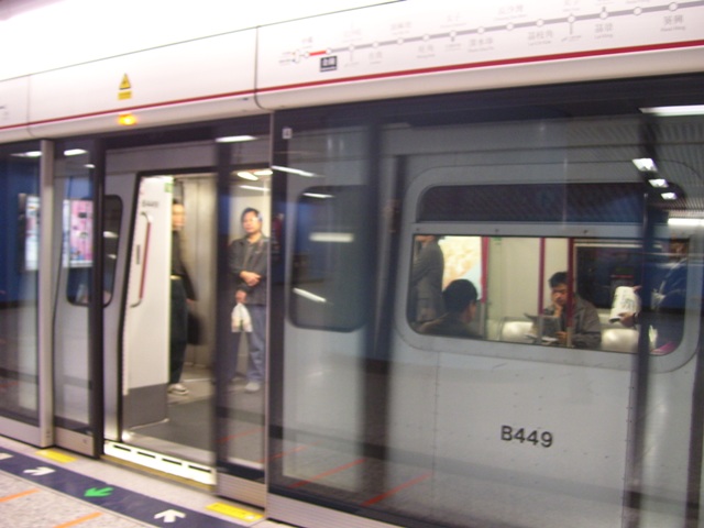 B449-04.JPG