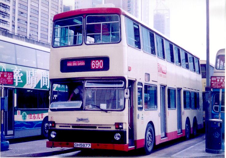 DH8577-690.jpg