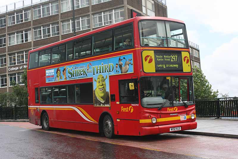 297 tna32950 web pk stn.jpg
