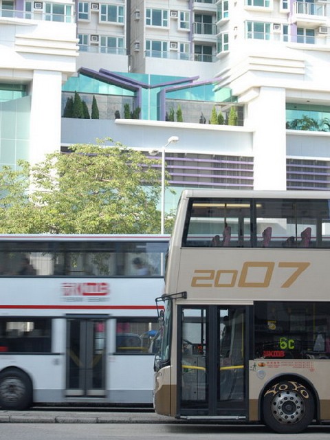 MT673_r.jpg