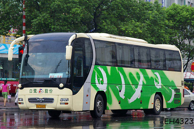 MAN_SU_A-58400.jpg
