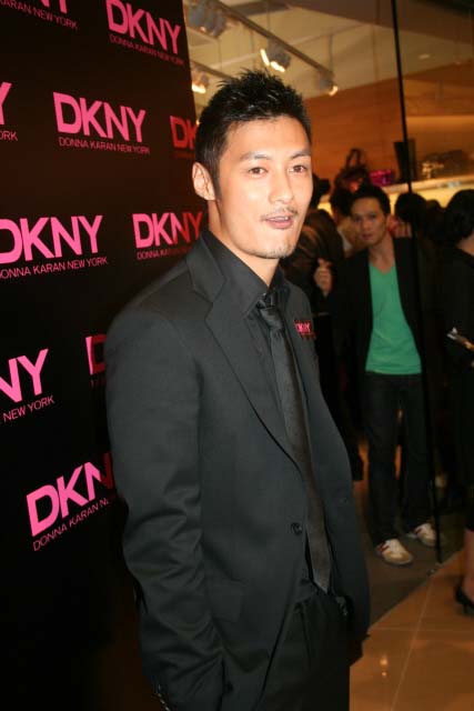 余文樂相(1).jpg