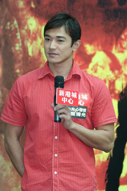 黃長興.jpg