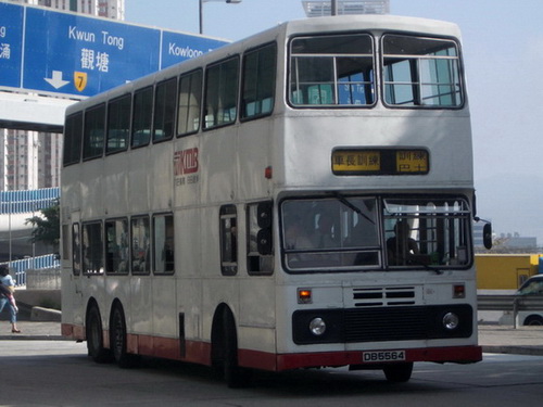 DB5564-23.jpg