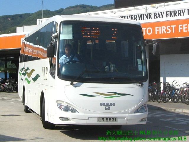 2-LR8831-02.jpg