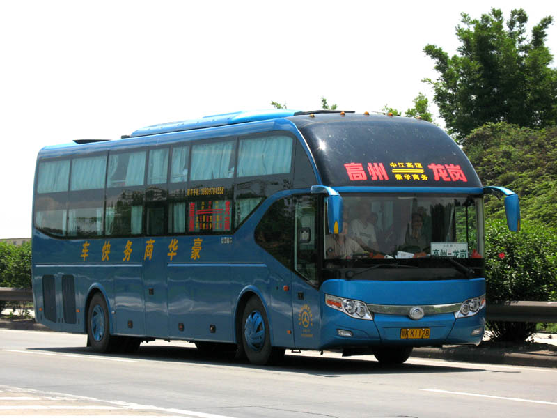 ZK6127HWP(粤KK1128).jpg