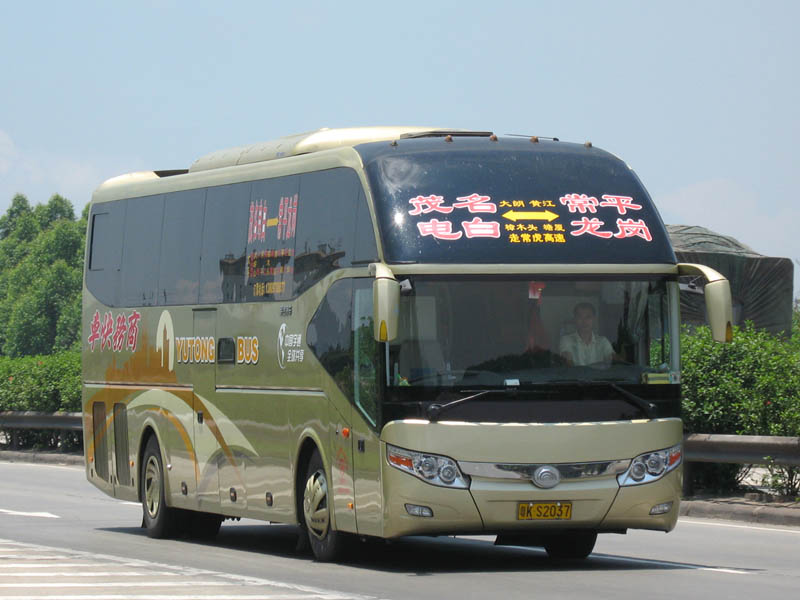 ZK6127HP(粤KS2037).jpg