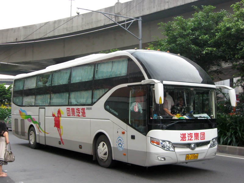 ZK6127HWP(粤GJ1566)广州省汽车客运站.jpg