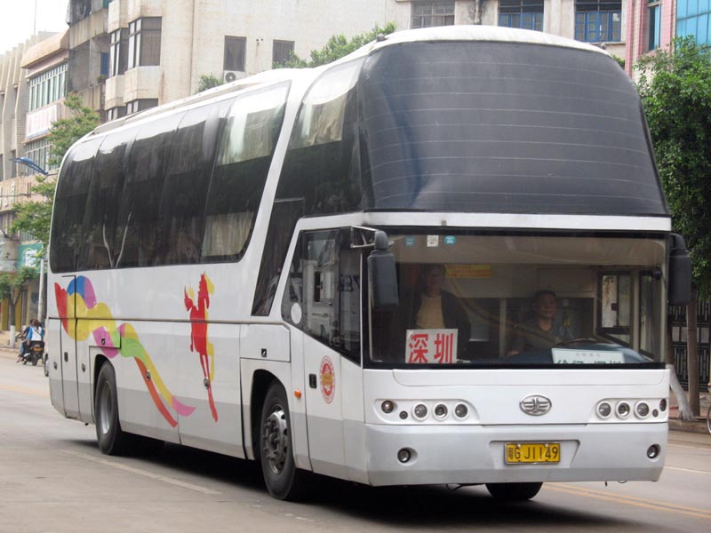XQ6120WH2(粤GJ1149)徐闻-深圳.JPG