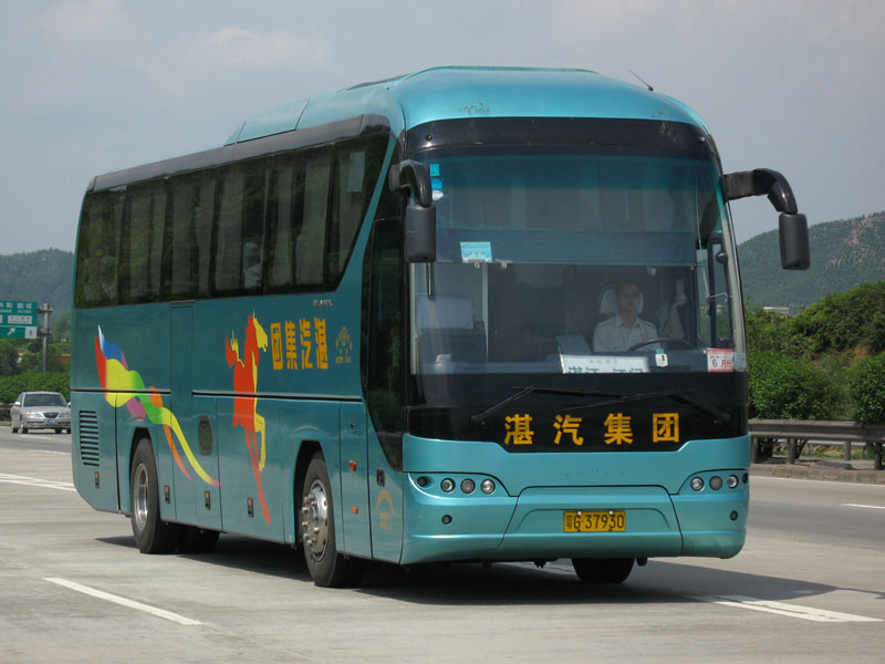 JNP6121K(粤G37930)3.JPG