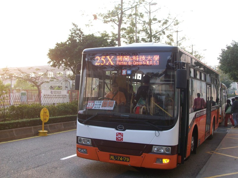 1004205bp1.jpg