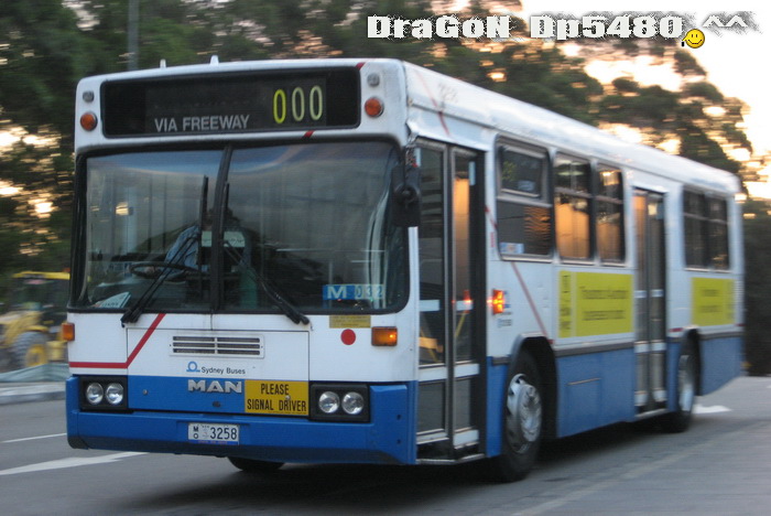 MO3258@000.jpg