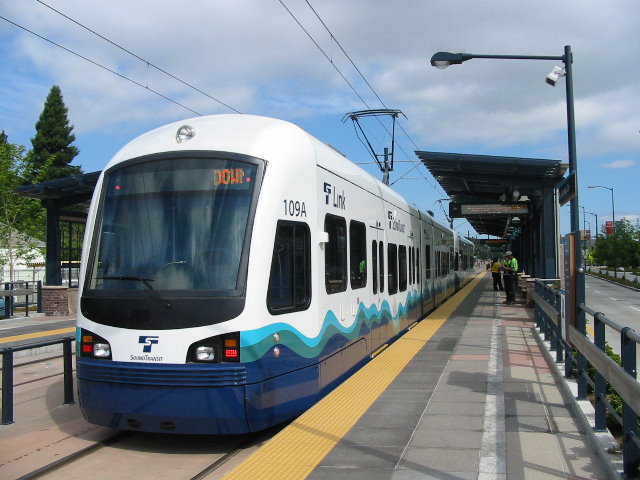 lightrail01.jpg
