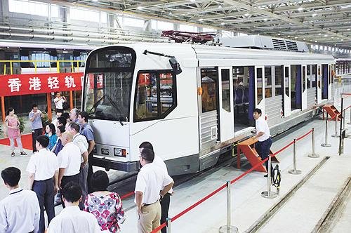 輕鐵第四期車廂1.jpg