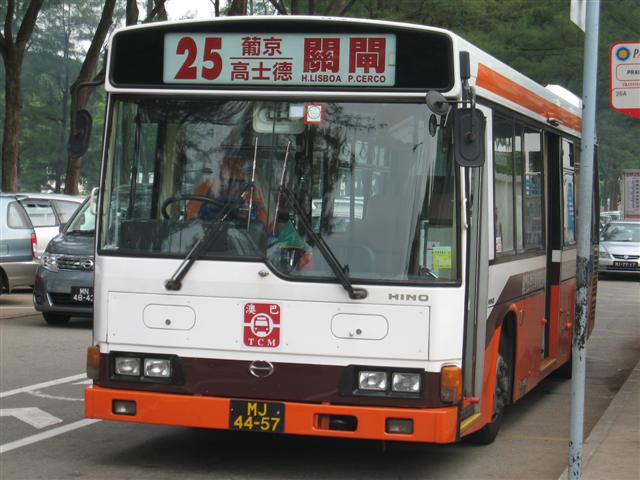 MJ4457.jpg