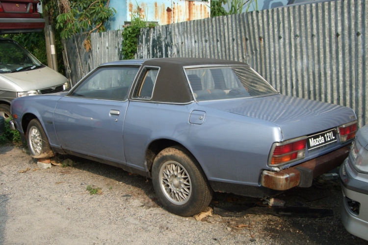 mazda121L.jpg