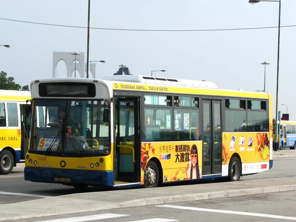 bus19068.JPG