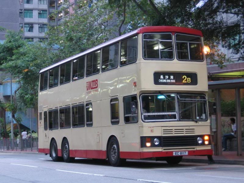 bus16748.jpg