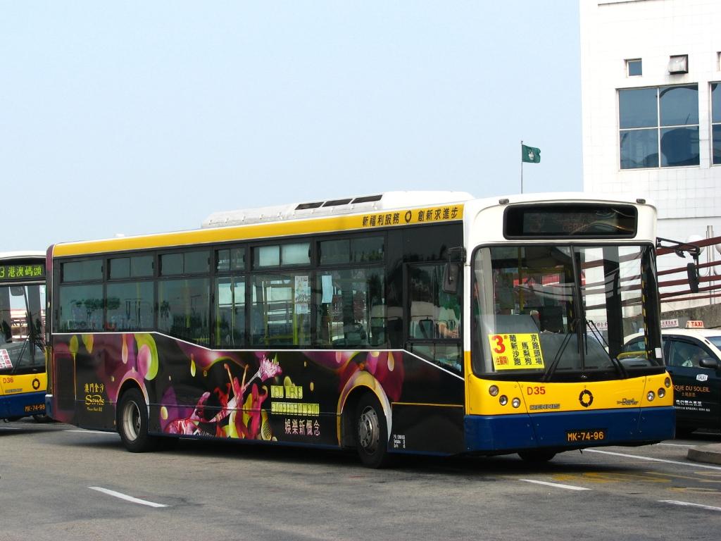 bus19021.JPG