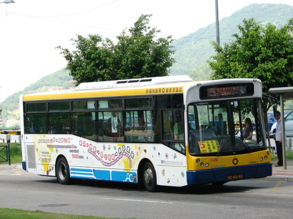 bus19042.JPG