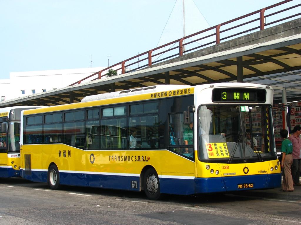 bus19025.JPG