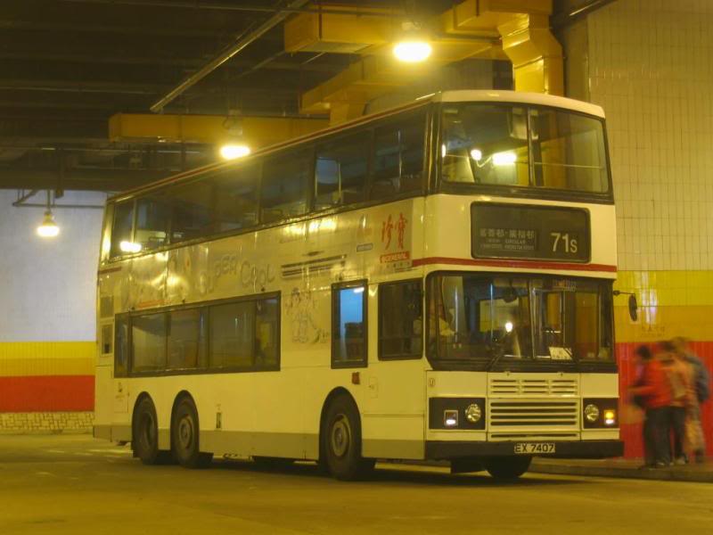 bus13505.jpg