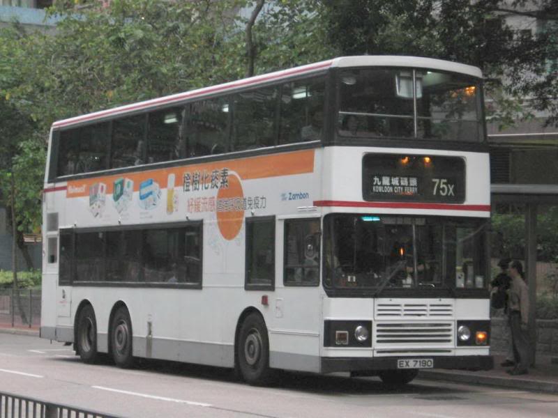 bus16739.jpg