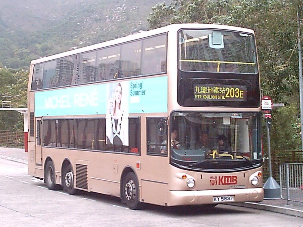 bus15780.jpg