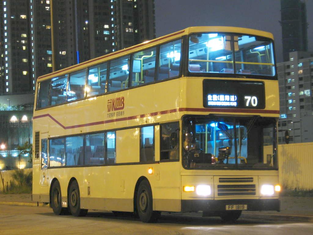 bus16489.jpg
