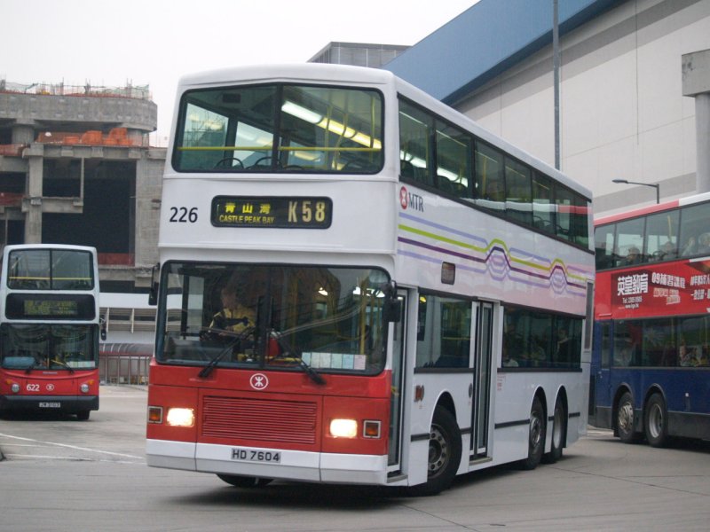 Pb132951.jpg