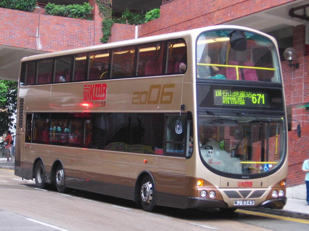 bus17953.jpg