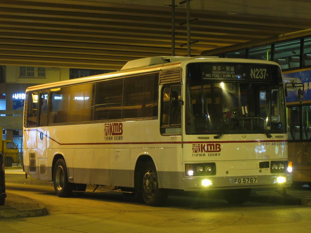 bus18172.jpg