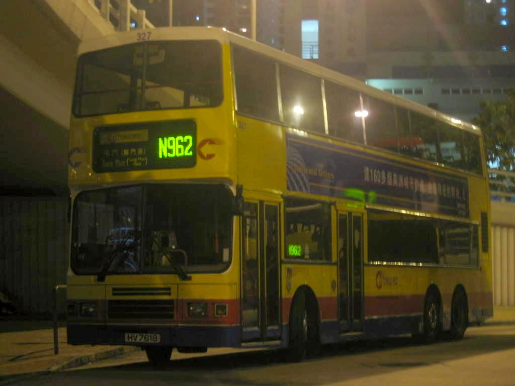 bus13944.jpg